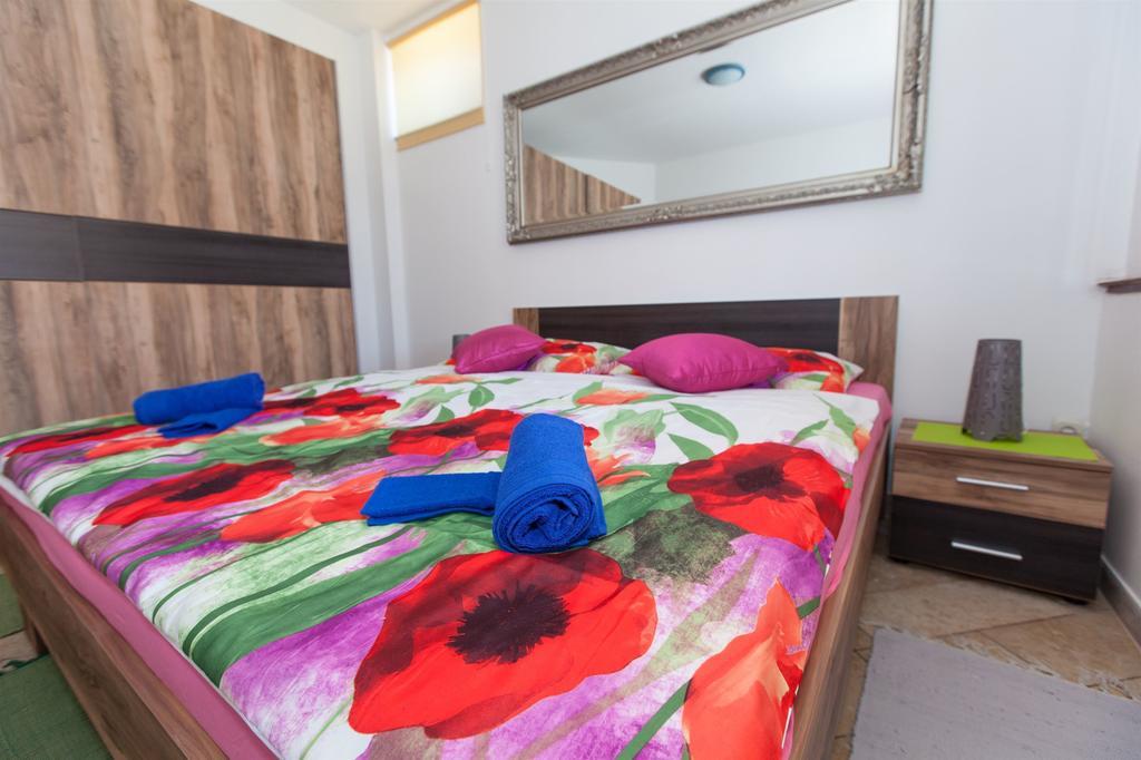 Apartments Vita Novi Vinodolski Oda fotoğraf